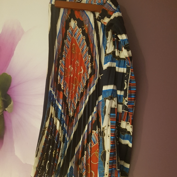 Zara perma press pleated satin midi skirt - Picture 1 of 3